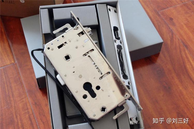 TCL物聯網智能門鎖K5評測 5種開鎖方式+8節電池+C級鎖芯，安全與便捷的完美融合